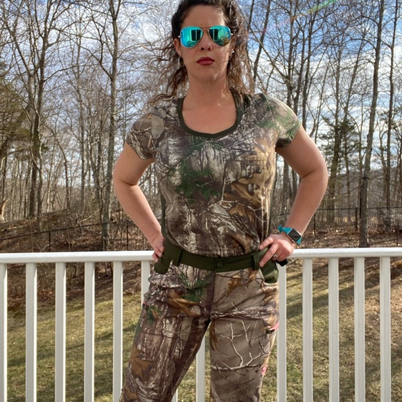 Under Armor Camouflage pants size 8 - Picture 2 of 9